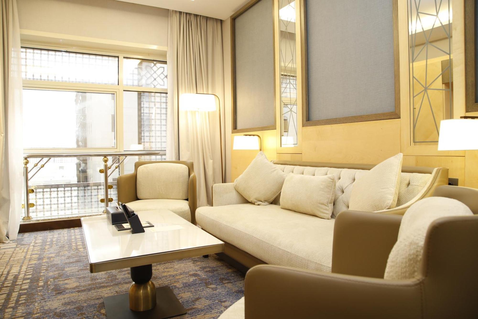 Hotel Al Rawda Royal 5*